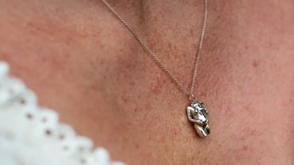 Zwangere vrouw sieraad