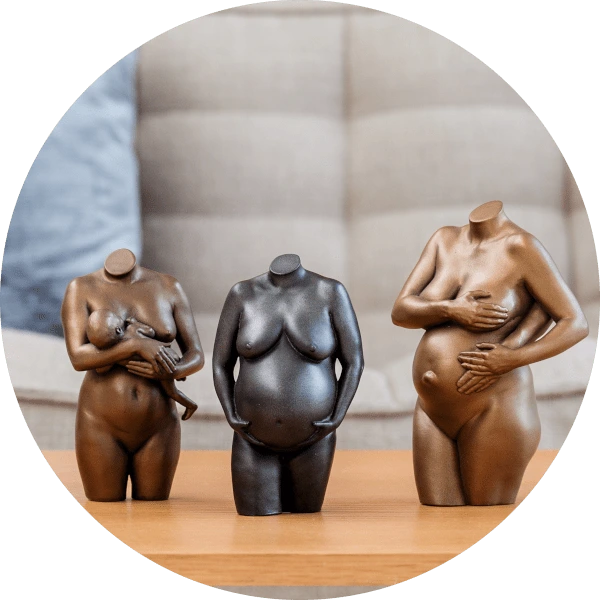 Drie zwangerschapsbeeldjes